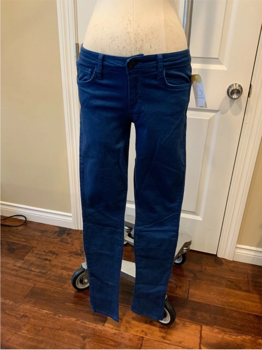 Joe's Jeans Royal Blue Denim Wash “Chelsea" Skinny Jeans, Size 28